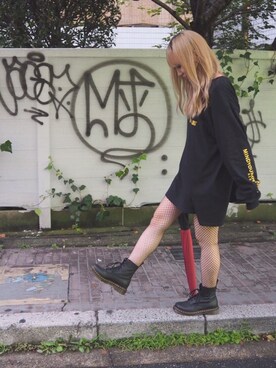 「M.Y.O.B（エム.ワイ.オー.ビー）のアイテム（Tシャツ/カットソー）」を使った、✖️KON✖️さん（レディース・156cm）の秋コーディネート