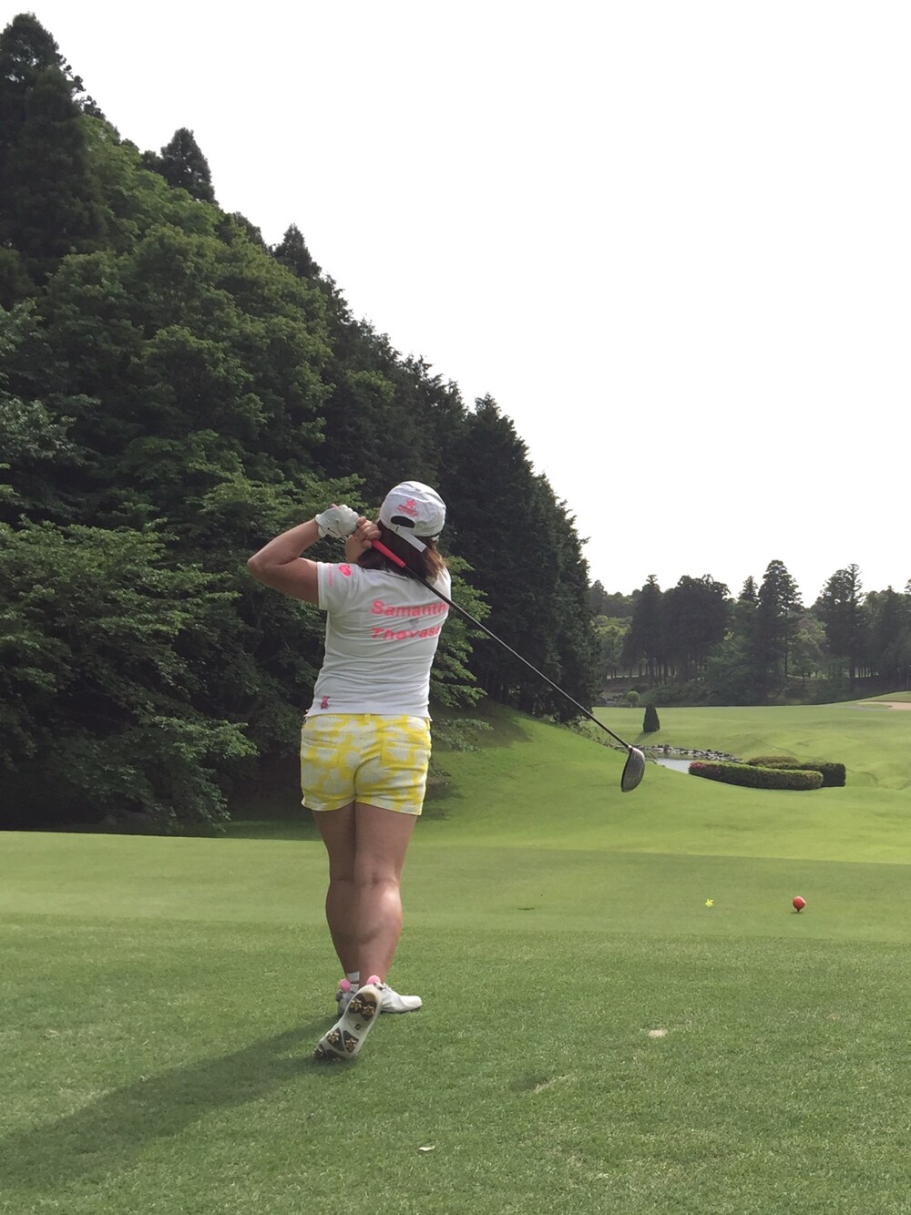 「ゴルフ、GOLF」｜「U25 Samantha Thavasaのアイテム（キャップ、ホワイト系）」を使った、Megmixさん（レディース・153cm）の春コーディネートの1枚目の写真