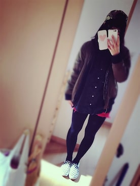 「アイテム（デニムパンツ、レッド系）」を使った、あべさん（レディース・157cm）の春コーディネート