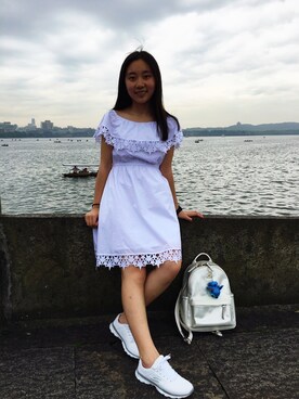 「アイテム（バックパック/リュック、シルバー系）」を使った、啊呀さん（レディース・156cm）の夏コーディネート