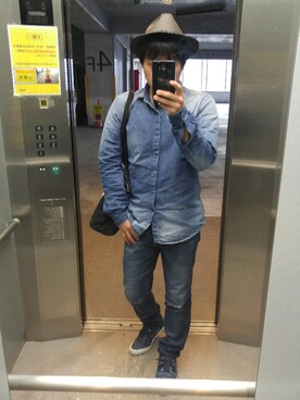 「REPLAY（リプレイ）の8oz　フラットデニムシャツ（シャツ/ブラウス、ブルー系）」を使った、ゆーさん（メンズ・170cm）の秋コーディネート