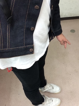 「Hanes」｜「アイテム（デニムジャケット）」を使った、コウキ  ミヤジさん（メンズ・180cm）の秋コーディネート