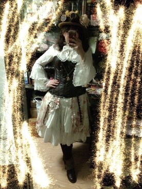 「NICE CLAUP（ナイスクラップ）のアイテム（ブーティ）」を使った、卡萨大帝さん（レディース・159cm）の冬コーディネート