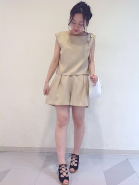 「アイテム（つなぎ/オールインワン、ベージュ系）」を使った、kanakoさん（レディース・157cm）の春コーディネート