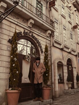 「アイテム（チェスターコート、イエロー系）」を使った、Shunsuke Ozakiさん（メンズ・180cm）の冬コーディネート