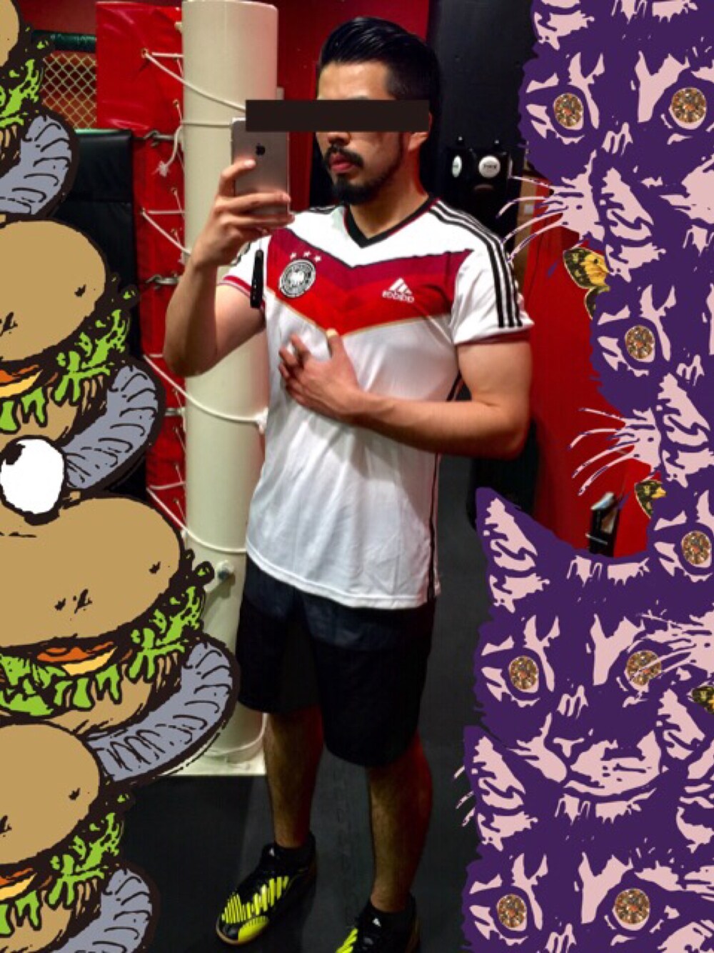 「adidasのアイテム（Tシャツ/カットソー、ホワイト系）」を使った、JoeJoさん（メンズ・175cm）の秋コーディネートの1枚目の写真