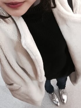 「アイテム（ブーツ、シルバー系）」を使った、まりンさん（レディース・160cm）の冬コーディネート