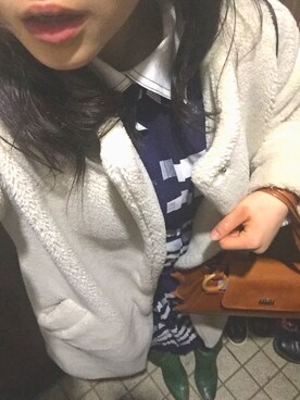 「レトロ」｜「アイテム（ムートンコート）」を使った、まりンさん（レディース・160cm）の春コーディネート