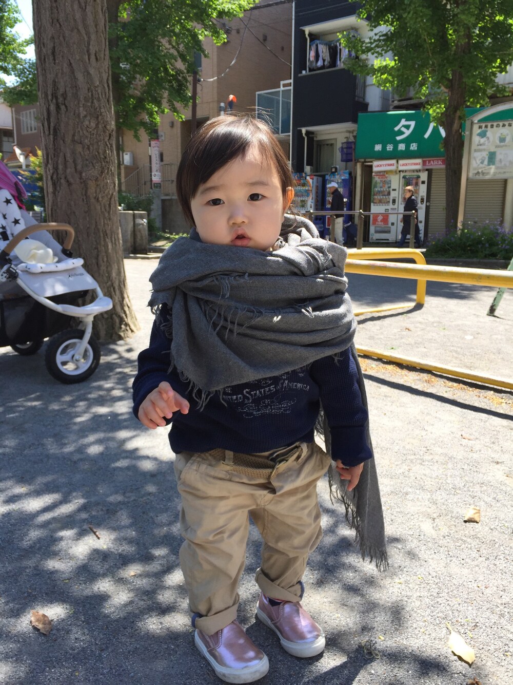 「おんなのこ、キッズコーデ、キッズファッション、1歳、サーマル、古着、used、ベビーコーデ、女の子」｜「POLO RALPH LAURENのアイテム（Tシャツ/カットソー、ブルー系）」を使った、ricocoさん（キッズ・70cm）の春コーディネートの1枚目の写真