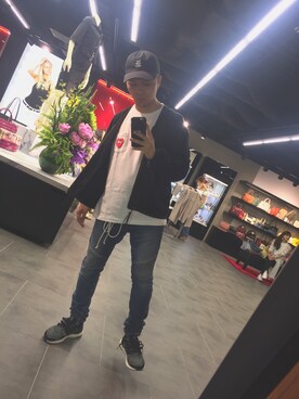 「Guess（ゲス）のアイテム（その他）」を使った、HWLNGINSTさん（メンズ・165cm）の夏コーディネート
