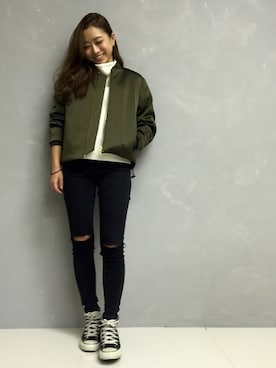 「STUDIOUS（ステュディオス）のアイテム（MA-1）」を使った、Tomomi Watanabeさん（レディース・150cm）の秋コーディネート