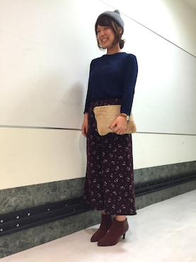 「フラワープリント」｜「アイテム（クラッチバッグ）」を使った、ORientalTRafficルミネ横浜さん（レディース・166cm）の秋コーディネート