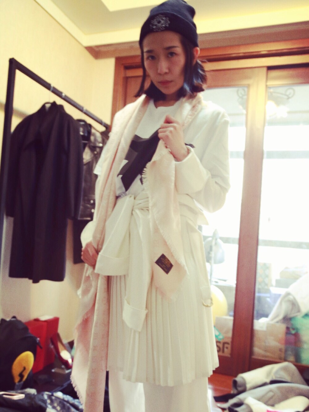 「Chrome Hearts、LouisVuitton、neilbarrett、winter」｜「LOUIS VUITTONのアイテム（マフラー、ピンク系）」を使った、weiさん（レディース・168cm）の冬コーディネートの1枚目の写真