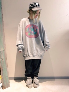 「アイテム（スウェット）」を使った、HANAさん（レディース・155cm）の秋コーディネート
