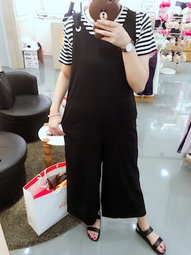 「MONKI（モンキ）のアイテム（オールインワン・サロペット）」を使った、吴小萱さん（レディース・179cm）の夏コーディネート