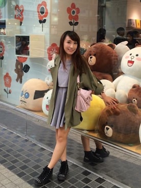 「MIXXO（ミッソ）のアイテム（トレンチコート）」を使った、Jamie Linさん（レディース・158cm）の夏コーディネート