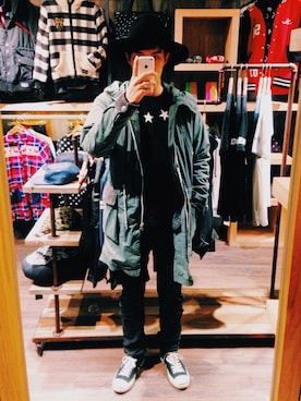 「UNDERCOVER（アンダーカバー）のアイテム（モッズコート）」を使った、AshWangさん（メンズ・175cm）の冬コーディネート