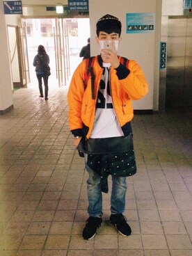 「Alpha Industries（アルファインダストリーズ）のアイテム（ナイロンジャケット）」を使った、AshWangさん（メンズ・175cm）の冬コーディネート