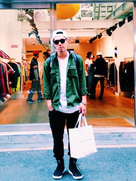 「CHROME HEARTS（クロムハーツ）のアイテム（ブレスレット）」を使った、AshWangさん（メンズ・175cm）の秋コーディネート