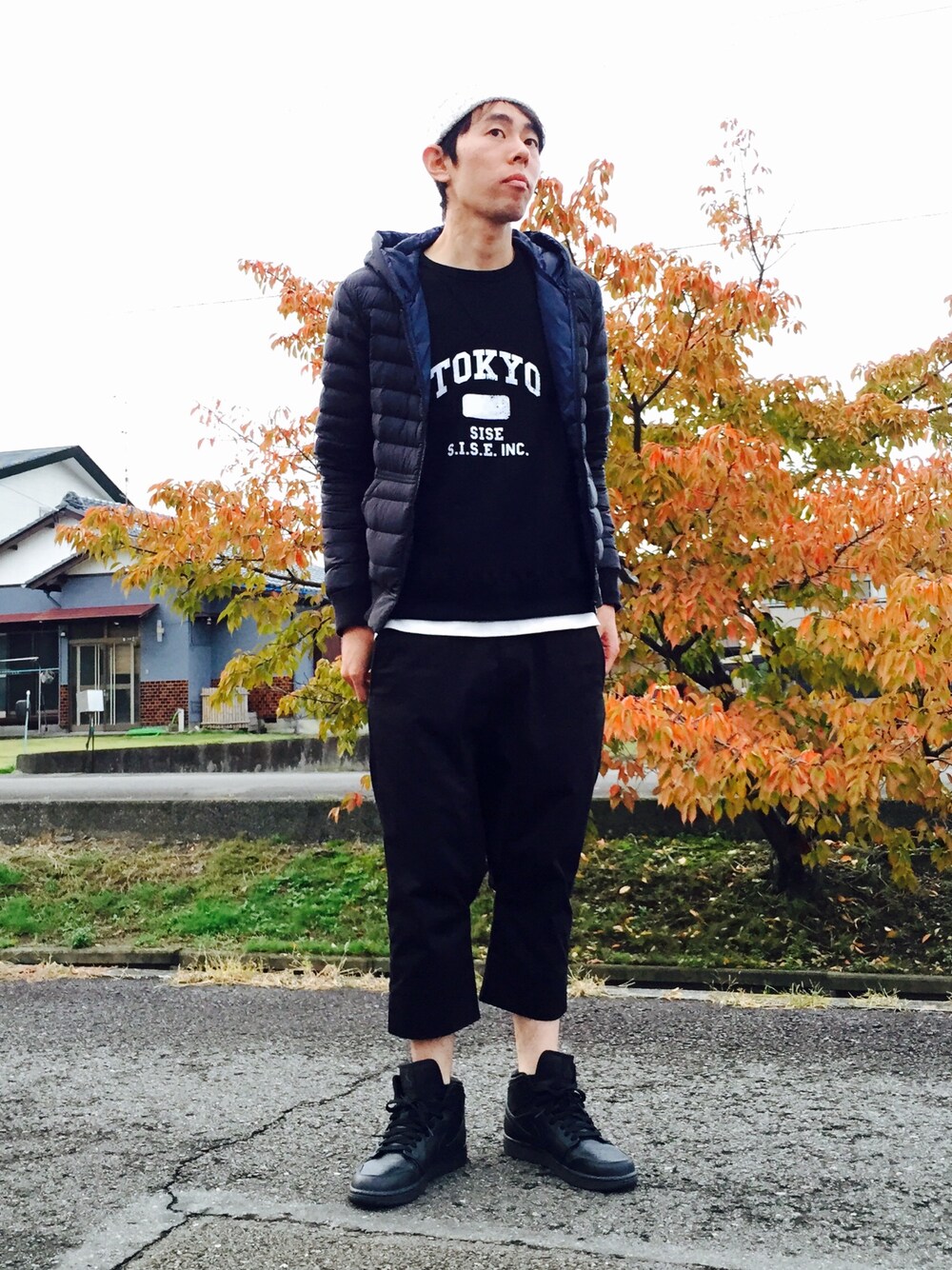「ダウンジャケット、ユニクロ、ニット帽」｜「GANRYUのパンツ（その他パンツ、ブラック系）」を使った、Heroさん（メンズ・173cm）の秋コーディネートの1枚目の写真