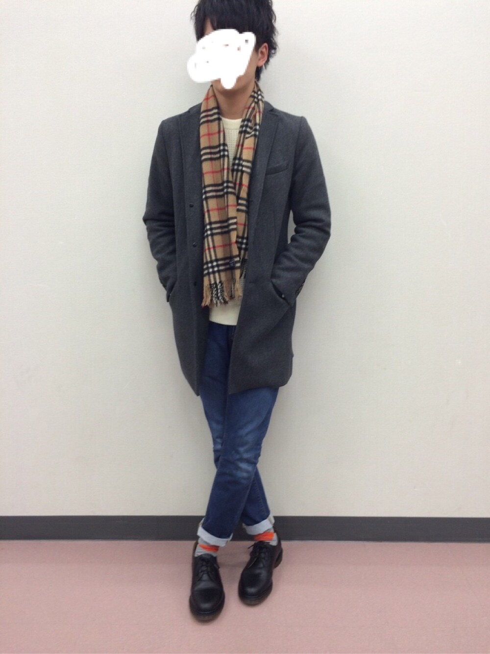 「大学、wear大会」｜「BURBERRYのアイテム（その他、ベージュ系）」を使った、てーすけさん（メンズ・180cm）の冬コーディネートの1枚目の写真