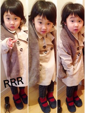 「カラーソックス」｜「アイテム（トレンチコート）」を使った、R&Y_mamaさん（キッズ・90cm）の冬コーディネート