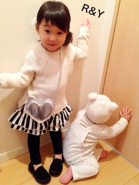「ニットキャップ」｜「アイテム（サロペット/オーバーオール）」を使った、R&Y_mamaさん（キッズ・90cm）の春コーディネート