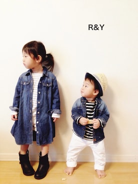 「アイテム（シャツワンピース）」を使った、R&Y_mamaさん（キッズ・90cm）の春コーディネート