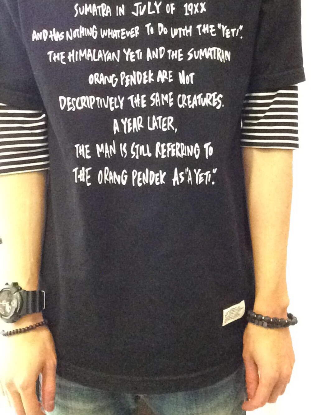 「ブラックコーデ、SILAS」｜「SILASのS/S TEE EXISTS（Tシャツ/カットソー、ブラック系）」を使った、numaさん（メンズ・165cm）の春コーディネートの1枚目の写真