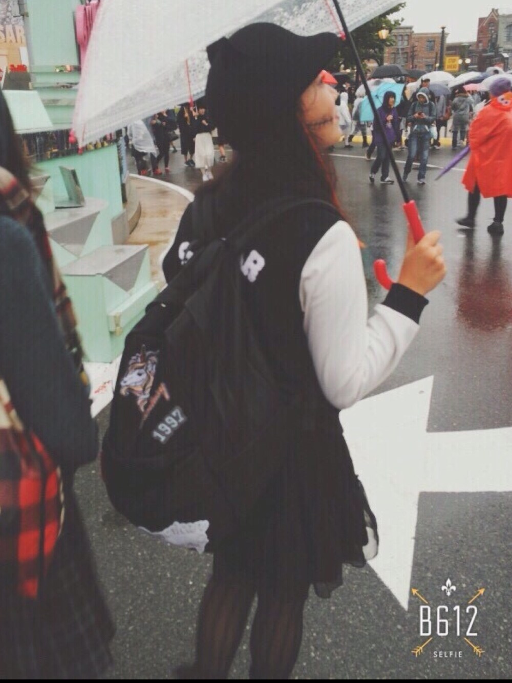 「USJ、halloween、Halloween 2015、HorrorNight、Horror」｜「LDSのアイテム（バックパック/リュック、ブラック系）」を使った、Sumire.さん（レディース・153cm）の冬コーディネートの1枚目の写真
