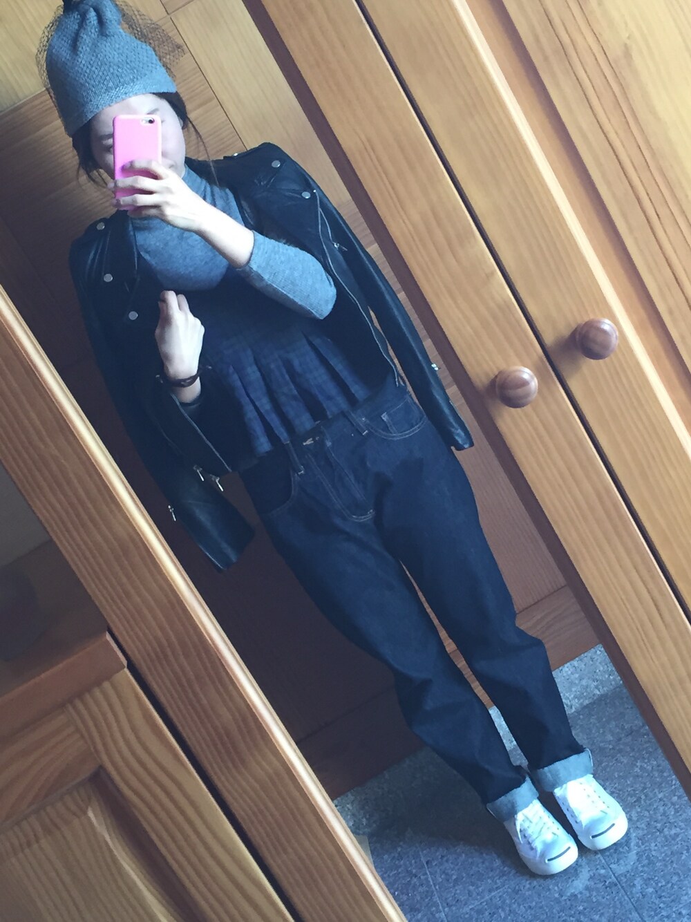 「ブラックウォッチ、ぺプラムトップス、ライダースジャケット、TODAYFUL、ZARA」｜「ZARAのアイテム（ライダースジャケット、ブラック系）」を使った、yukacocoさん（レディース・160cm）の冬コーディネートの1枚目の写真