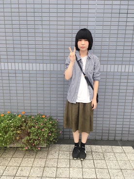 「B.L.U.E（ビーエルユーイー）のアイテム（スカート）」を使った、Ⓜ︎🐿️ena.さん（レディース・157cm）の秋コーディネート