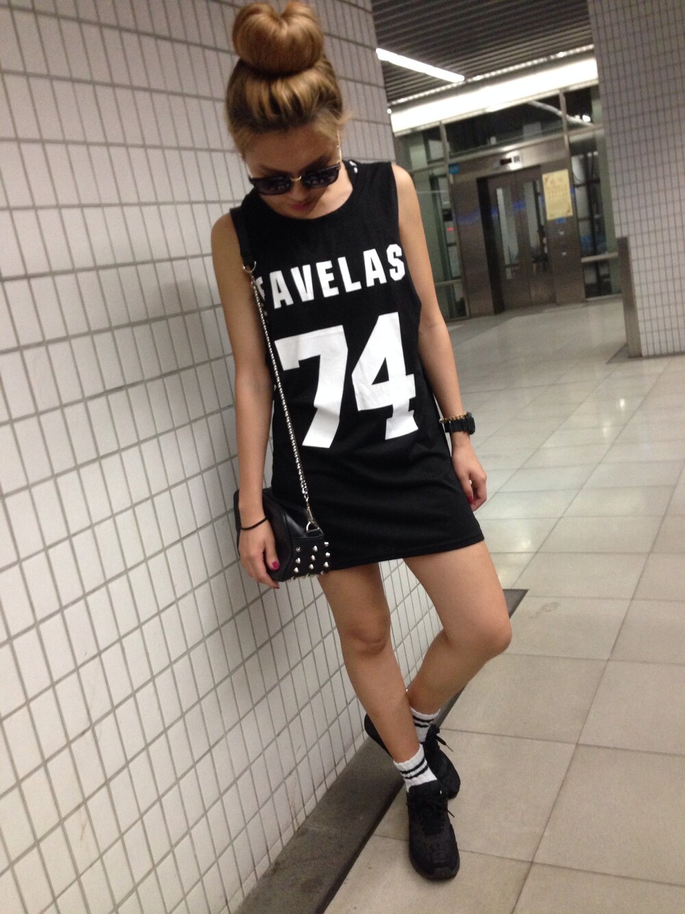 「black、sporty」｜「NIKEのNIKE WMNS AIR MAX 90 CMFT PRM TAPE　BLACK/BLACK-ANTHRACITE（その他、その他）」を使った、泰泰さん（レディース・158cm）の夏コーディネートの1枚目の写真