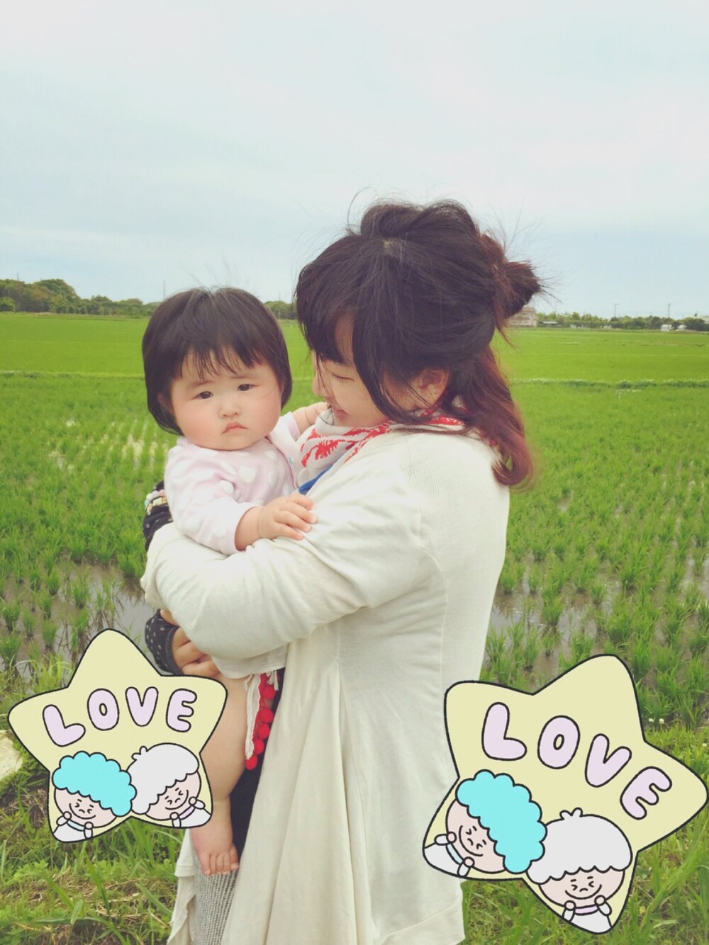 「親子、娘、田舎」｜「全身古着のアイテム（カーディガン/ボレロ、ホワイト系）」を使った、りちうむさん（レディース・166cm）の夏コーディネートの1枚目の写真