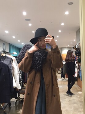 「アイテム（クラッチバッグ、グレー系）」を使った、효진さん（レディース・161cm）の冬コーディネート