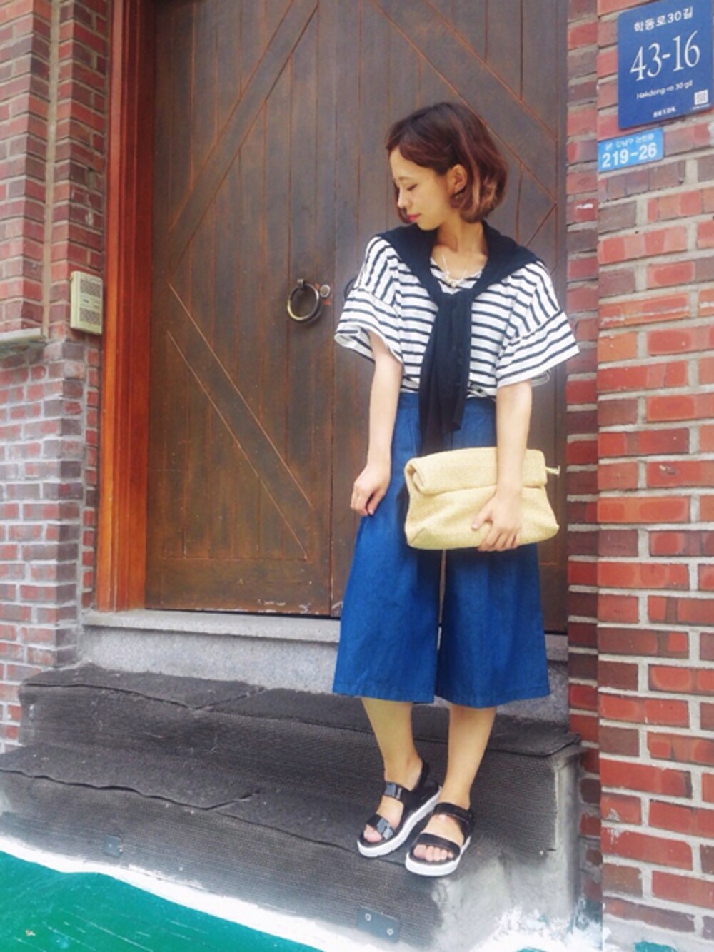 「カジュアル、フリル、デニムパンツ、ガウチョパンツ、ootd、ボーダー×デニム、甘辛mix、NETSTAR、サマースタイル、ネットスター」｜「NETSTARのスリーブフレアボーダーTシャツ（Tシャツ/カットソー、ブラック系）」を使った、NETSTARさん（レディース・159cm）の夏コーディネートの1枚目の写真