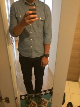 「UNIQLO（ユニクロ）のアイテム（シャツ/ブラウス、ブルー系）」を使った、FEETさん（メンズ・183cm）の夏コーディネート