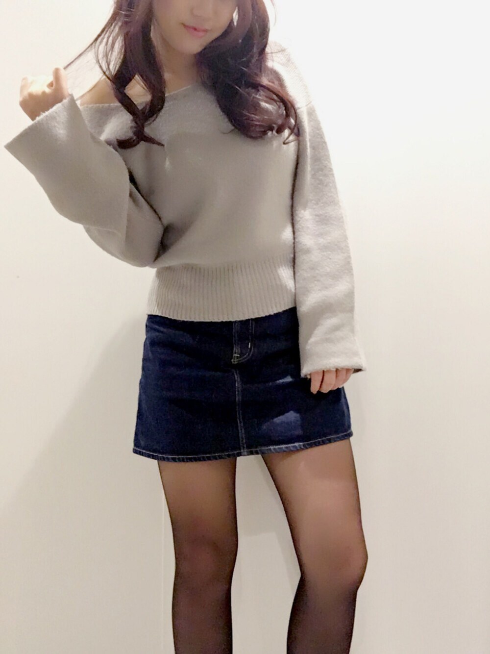 「CA4LA、eimy istoire、moussy、ニット帽、フレアスリーブ、デニムスカート、カジュアル、大人カジュアル、きれいめカジュアル、シンプル」｜「CA4LAのアイテム（ハンチング/ベレー帽、ブラック系）」を使った、midoriさん（レディース・164cm）の秋コーディネートの1枚目の写真