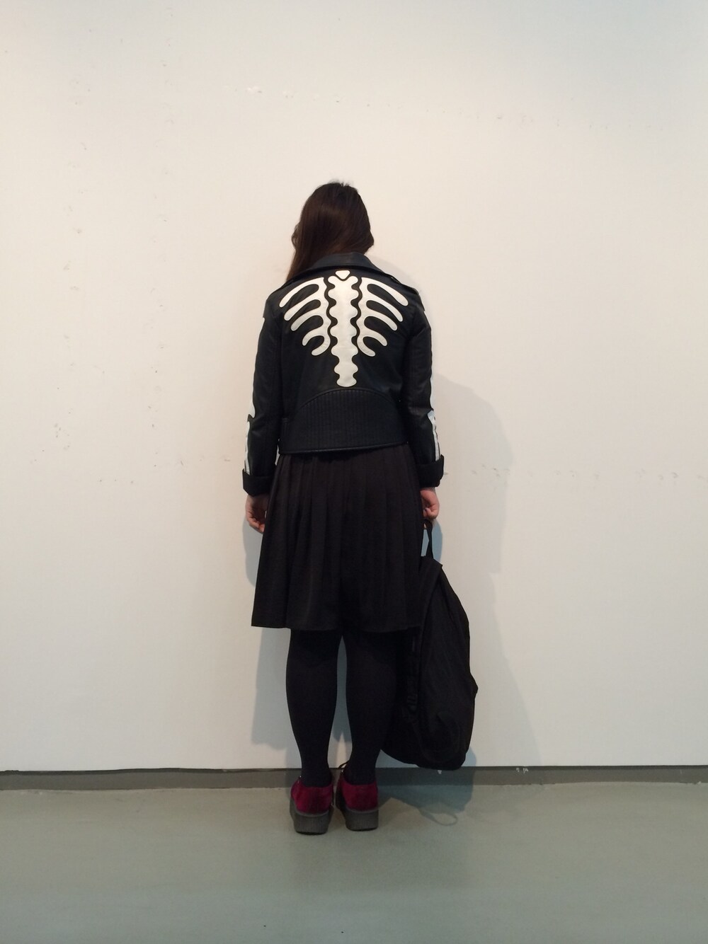 「leather」｜「UNIFのアイテム（ライダースジャケット、ブラック系）」を使った、endlievanさん（レディース・158cm）の秋コーディネートの1枚目の写真