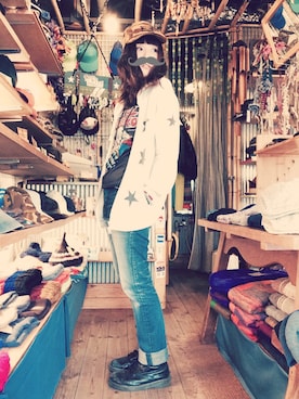 「アイテム（キャップ、イエロー系）」を使った、sumiyoさん（レディース・163cm）の春コーディネート