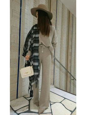 「DRWCYS（ドロシーズ）のアイテム（帽子）」を使った、ARISAさん（レディース・160cm）の冬コーディネート