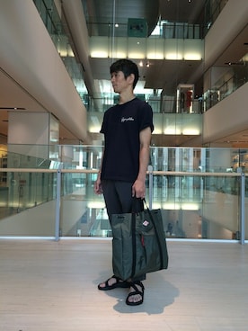 「Chaco（チャコ）のアイテム」を使った、sugiyaさん（メンズ・171cm）の夏コーディネート