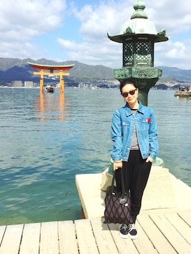 「DOUBLE MAISON（ドゥーブルメゾン）のアイテム（パンツ）」を使った、kayaさん（レディース・157cm）の春コーディネート