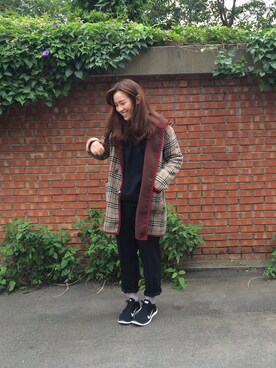「Nike flyknit」｜「アイテム（Tシャツ/カットソー）」を使った、瑄さん（レディース・160cm）の冬コーディネート