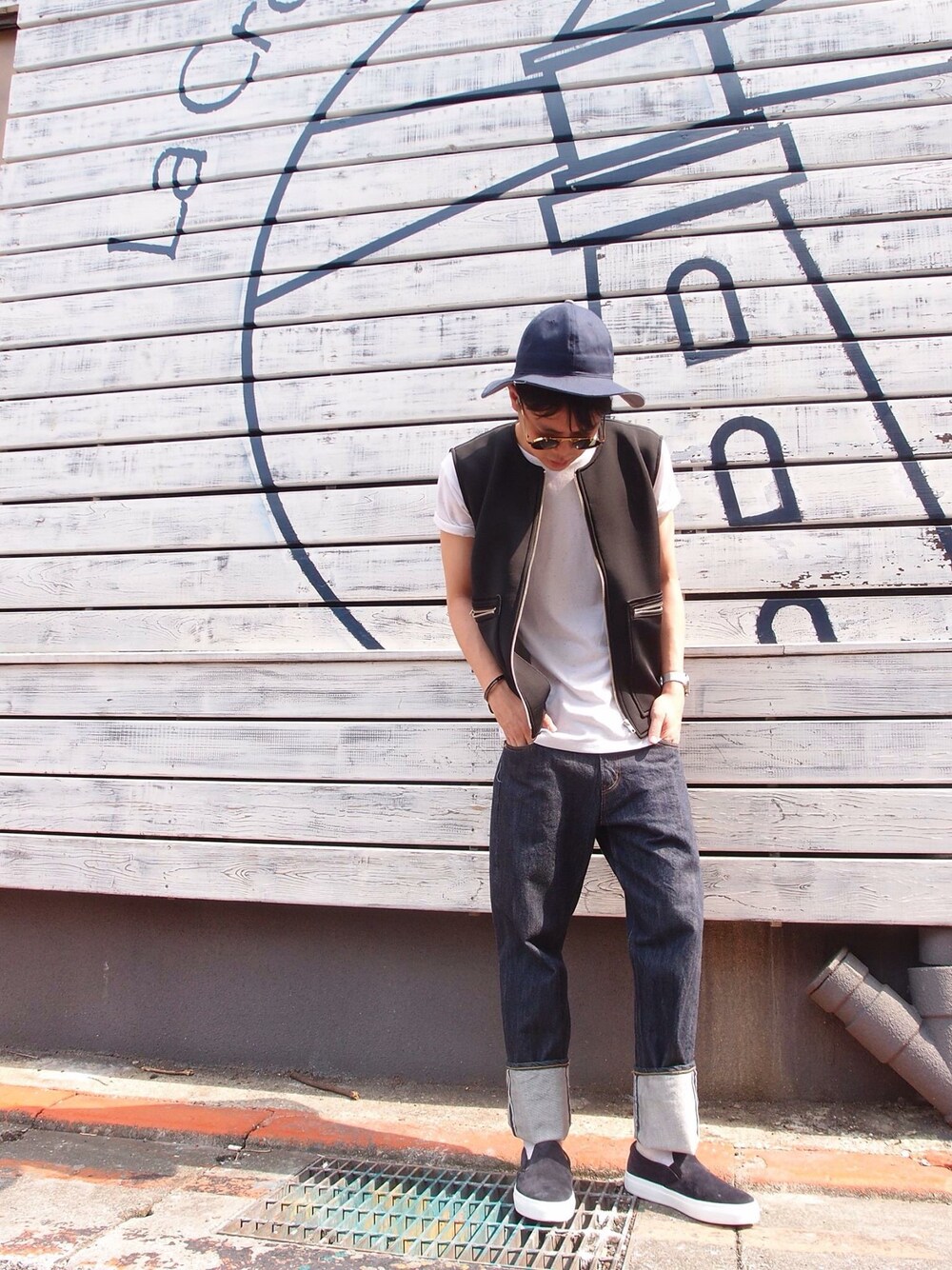 「ootd、VOTEMAKENEWCLOTHES、YAECA、AMBASSADORS、Taiwan、TAIPEI、street、lifestyle、japanese、台風」｜「StoneAsのアイテム（その他アウター、ブラック系）」を使った、Bruceさん（メンズ・177cm）の夏コーディネートの1枚目の写真