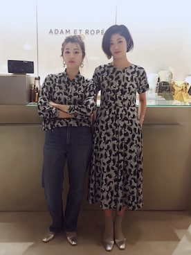 「お揃いコーデ」｜「アイテム（アクセサリー）」を使った、SAKIさん（レディース・154cm）の春コーディネート