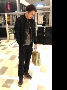 「SPAO（スパオ）のアイテム（スタジャン）」を使った、Lorenz Chenさん（メンズ・175cm）の冬コーディネート