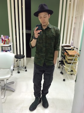「umit benan（ウミットベナン）のアイテム（パンツ）」を使った、長野晃宏さん（メンズ・165cm）の秋コーディネート