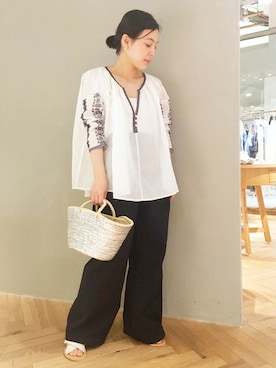 スタッフ8さんのコーディネート