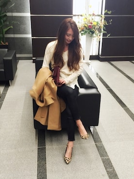 「アイテム（クラッチバッグ、グレー系）」を使った、chika Uさん（レディース・164cm）の冬コーディネート